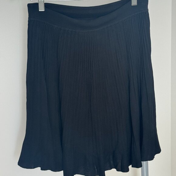 Theory Black Pleated Knit Mini Skirt (Size L) - Picture 1 of 2